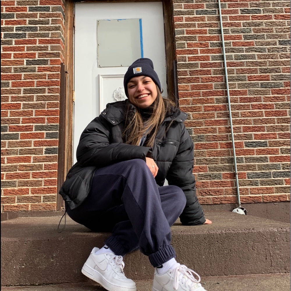 Meet your Posher, Ariana